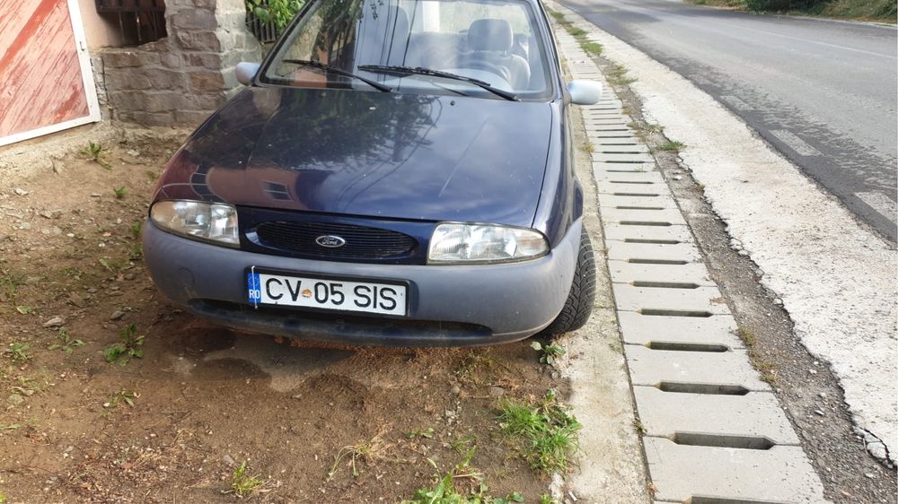 Vând Ford fiesta-250 euro