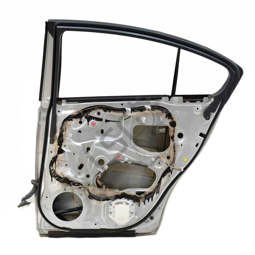 Задна дясна врата Toyota Avensis III 2009-2015 ID:107990