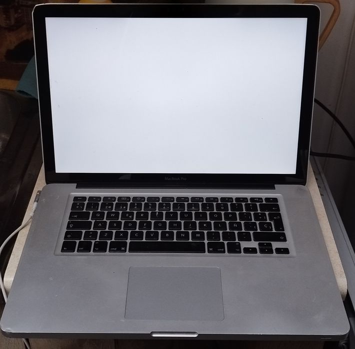 MacBook pro  За части