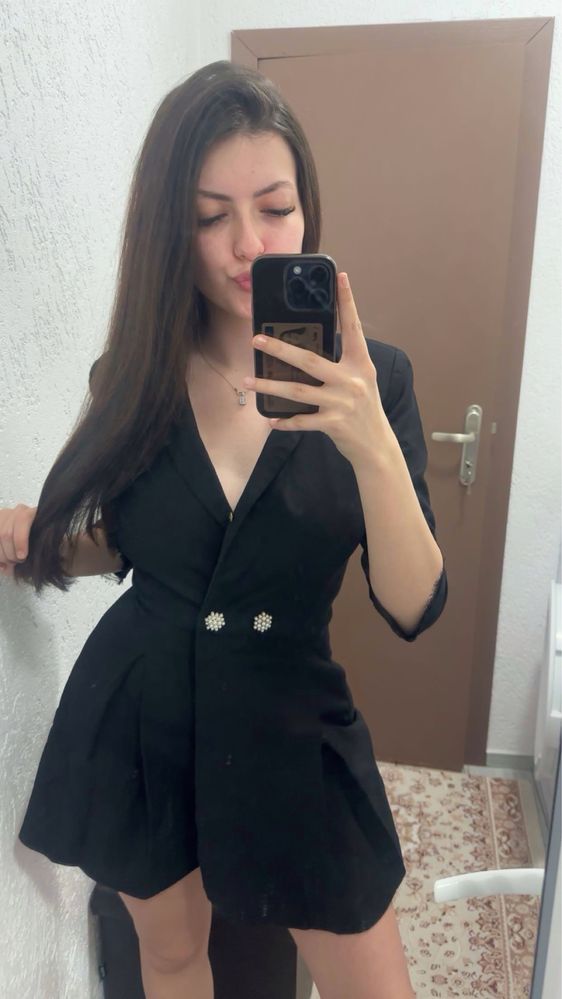Zara Гещеризон тип рокля