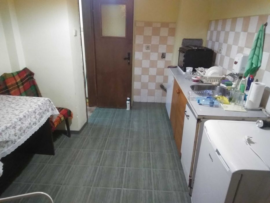 Дава се под наем Едностаен апартамент в Бургас, Център - 50 кв.м за 225 € - Снимка #1