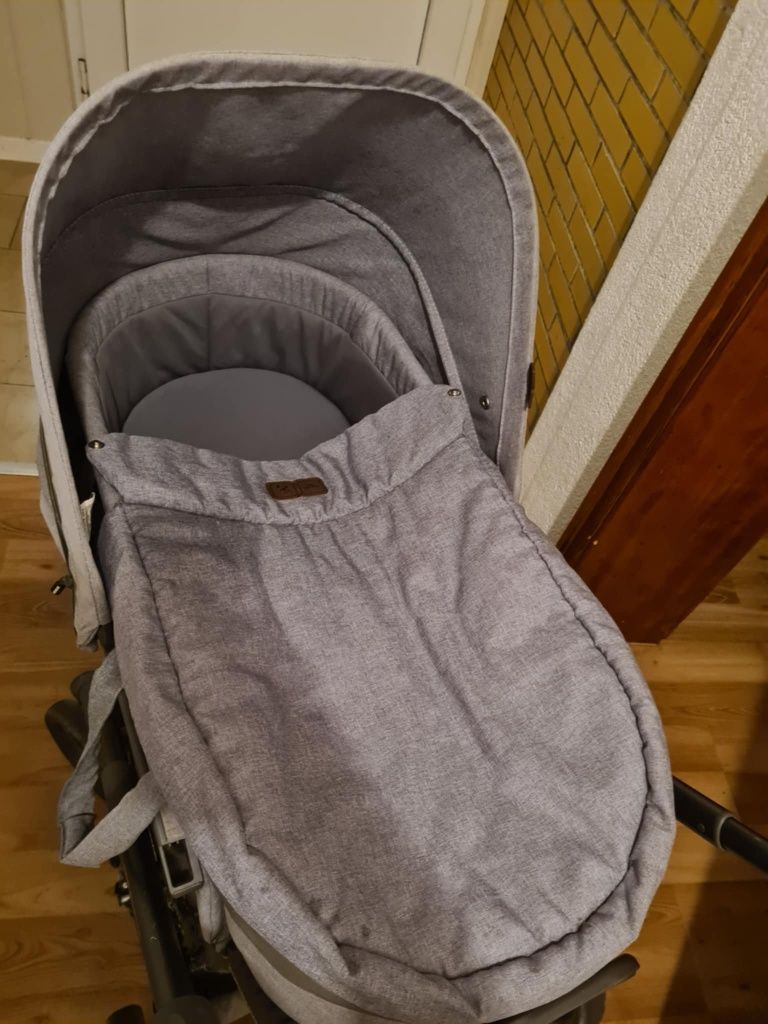 Cărucioare de vânzare