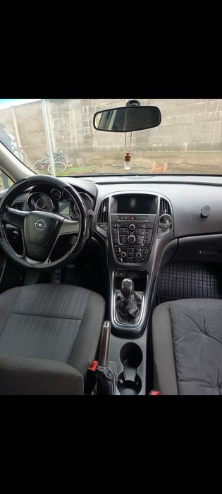 Vând Opel Astra j, 1 7 tdi