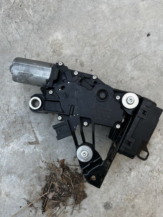 Моторче задна чистачка бмв е61