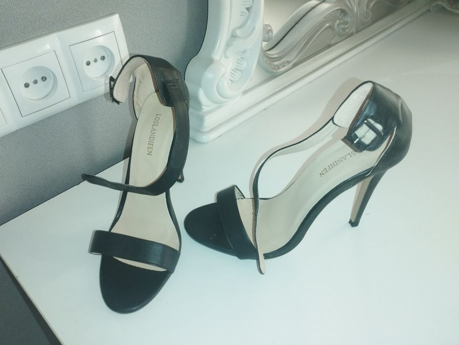 Шикарные туфли босоножки