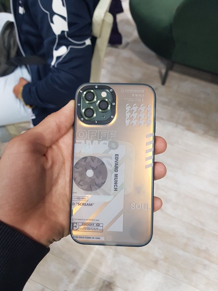 iPhone 11 pro  продам срочно