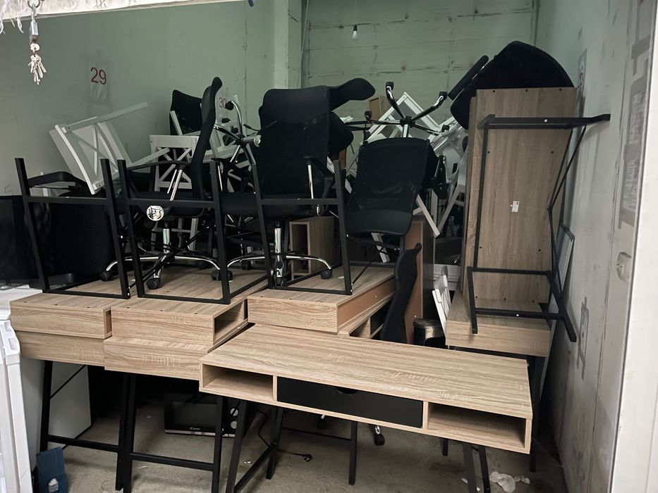 Lichidare mobilier birou – stare aproape nouă!