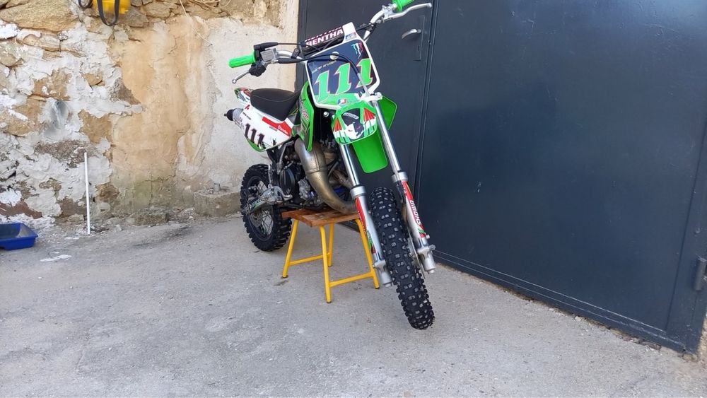Детски кросов мотор kawasaki kx 65
