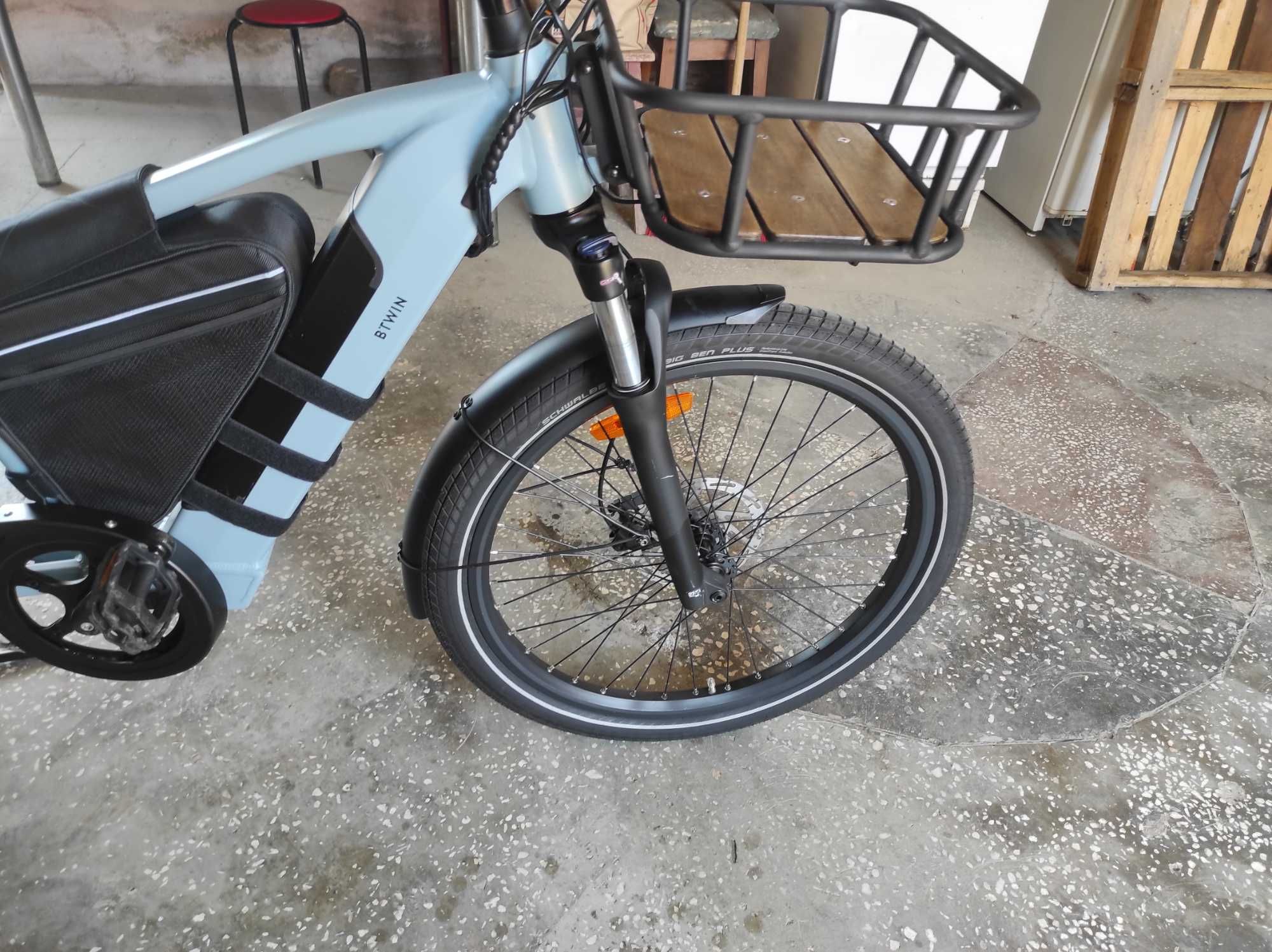 Bicicleta electrica longtail cargo bike