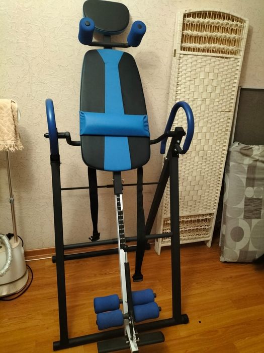 Продам тренажёр для спины (инверсионный стол) и обогреватель