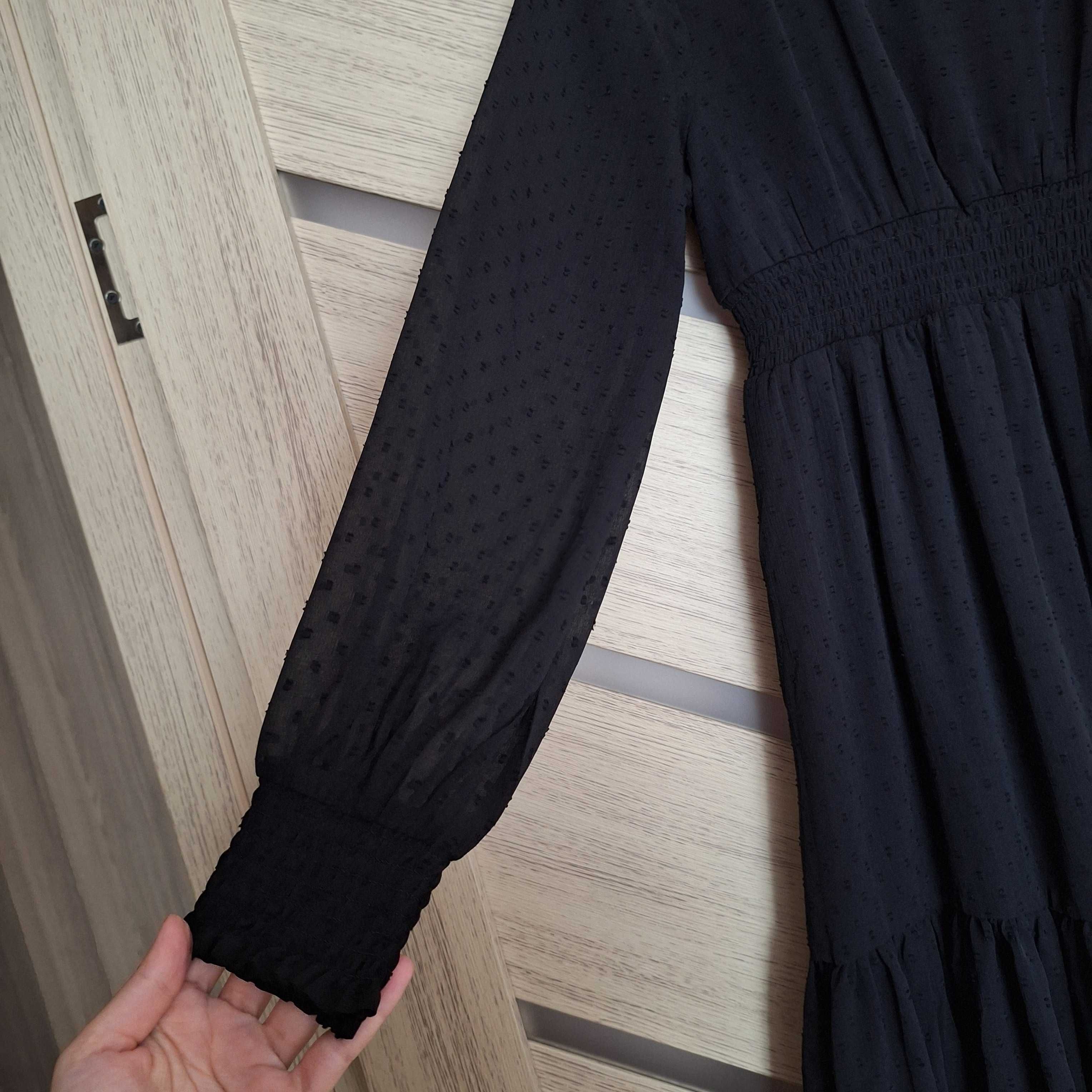 Rochie neagră pentru gravide