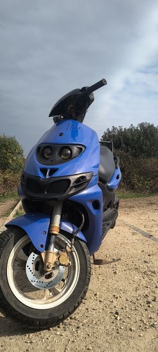 Vând scuter Suzuki 49cc