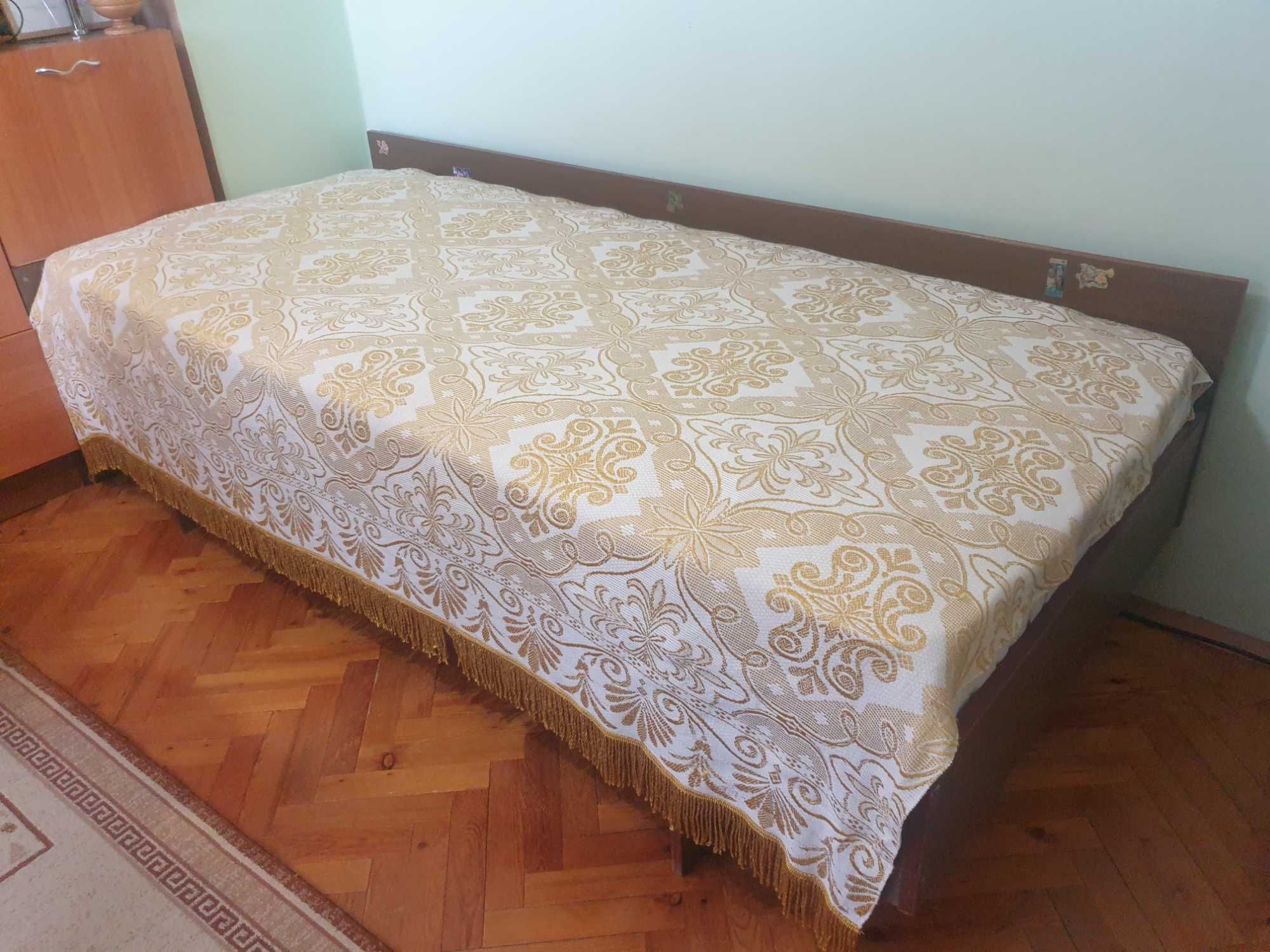 Мактрак с подарък легло и рамка