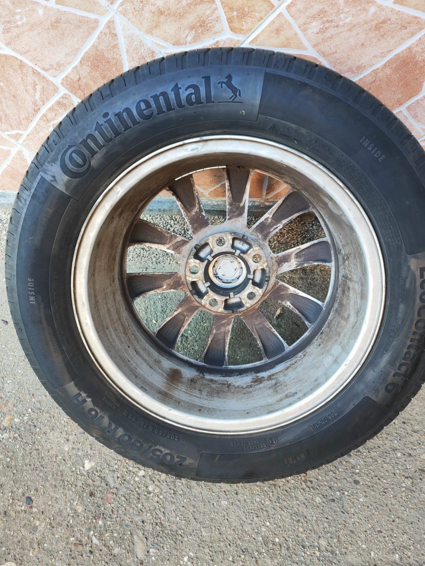 16" оригинални алуминиеви джанти с гуми за Renault