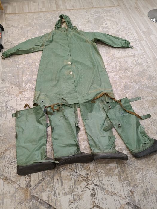 Гидрокостюм Crewsaver+плащ с ботинками новые