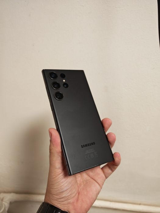 Vând sau schimb Samsung S23 Ultra Black 256GB Stare foarte buna