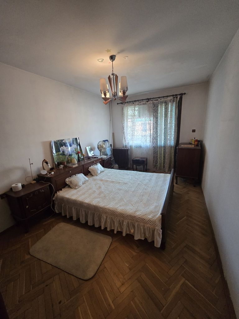 Продава се Тристаен апартамент в Плевен, Сторгозия - 75 кв.м за 920 €/кв.м - Снимка #6