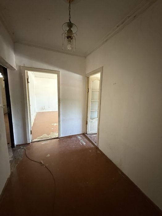 2/2/9 сотилади Юнусобод метро