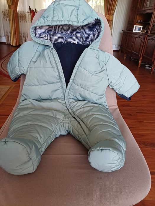 Salopetă de iarnă tip Combipilote pentru bebeluși 4-6 luni