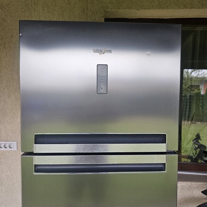 Frigider whirlpool