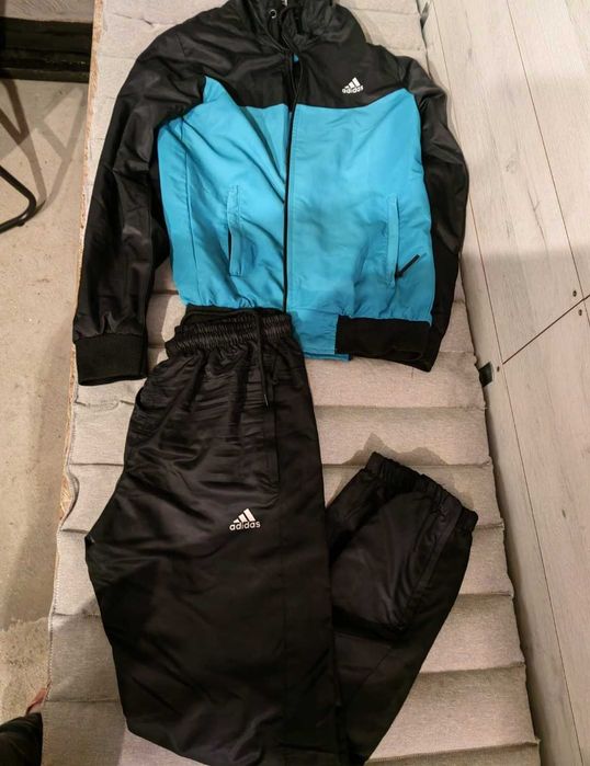 Vând treninguri noi geaca bluze