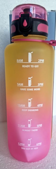 Бутилка за вода 32oz с мотивационни цитати и маркери за време, дизайн
