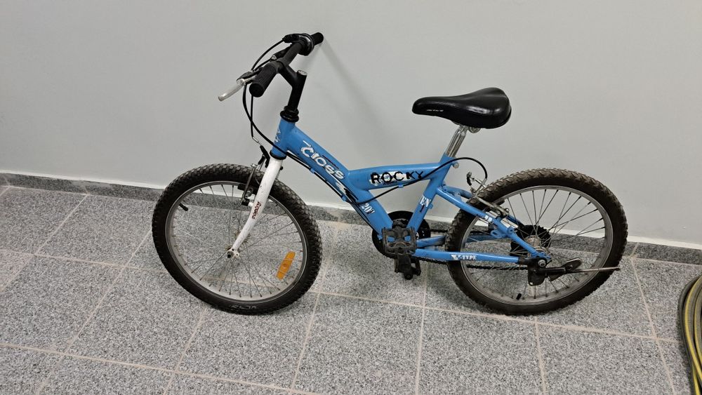 Два броя велосипеди 27.5" и 20"