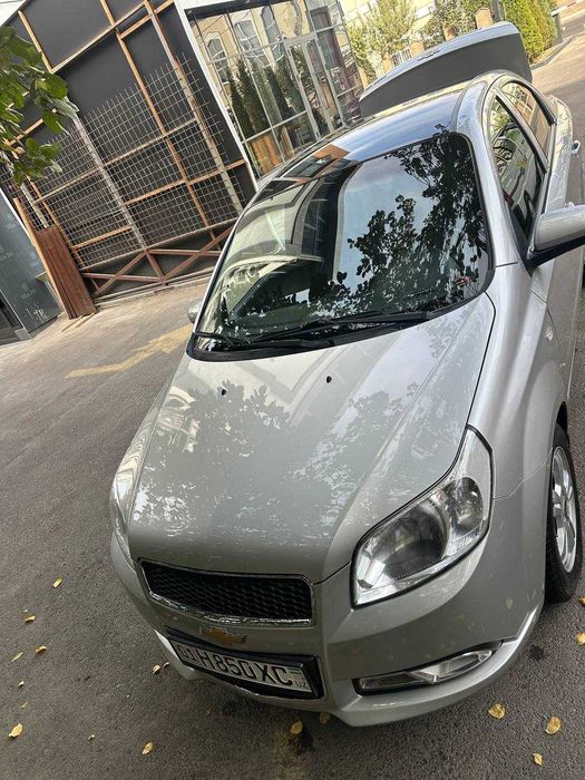 продается NEXIA 3