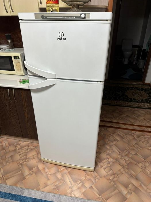 Продается холодильник