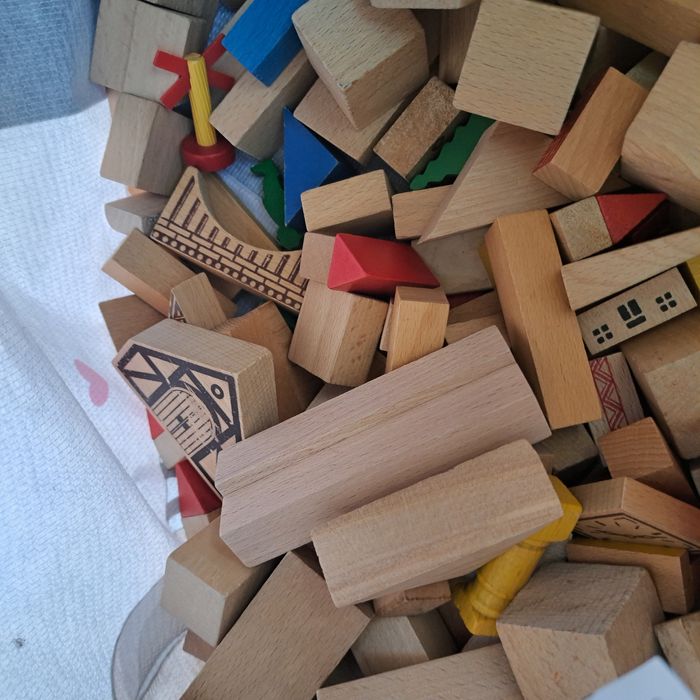 Дървени играчки.