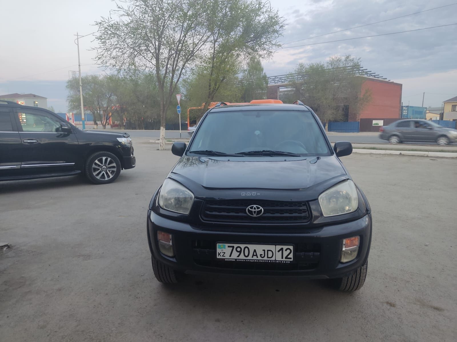 Продаю срочно автомобиль