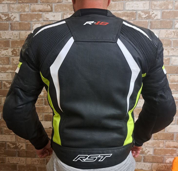 Кожено яке за мотор.RST яке