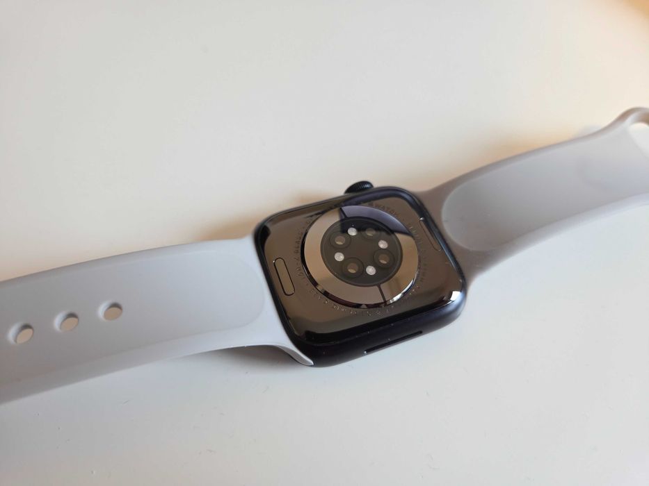 Apple Watch 8 41mm GPS cutie completa