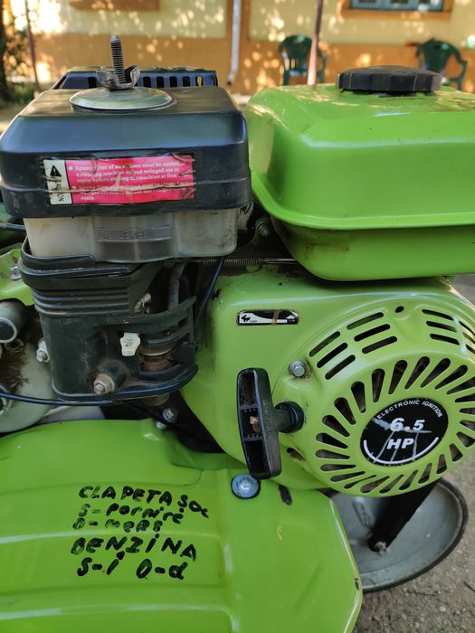 Vând motocultor folosit foarte puțin