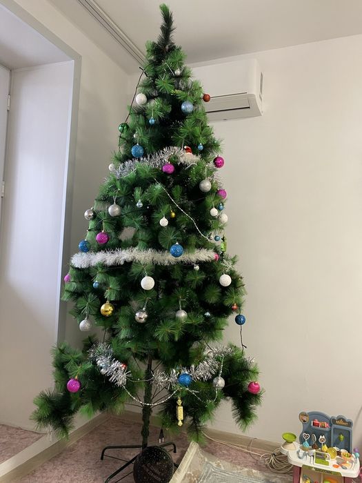 Продам искусственную ёлку