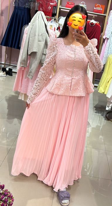 Вечерние платья.