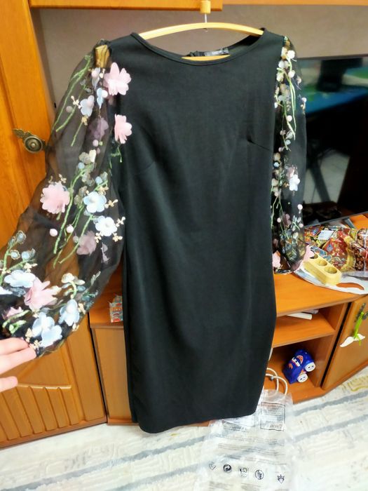 Продам платье 5000