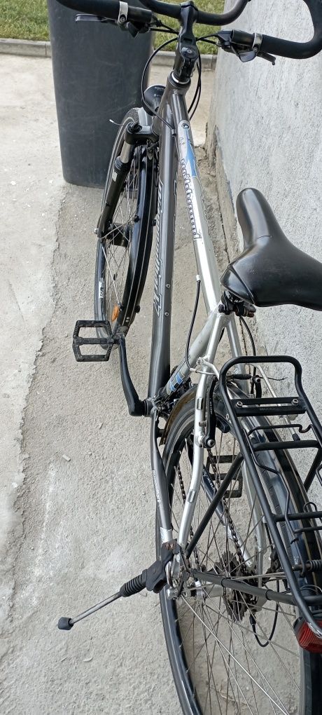Vând bicicleta cadru aluminiu