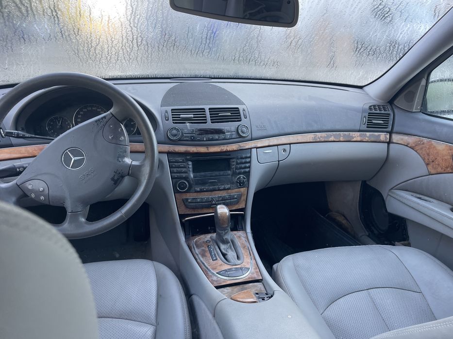 Limuzina mercedes benz ( BINZ )
