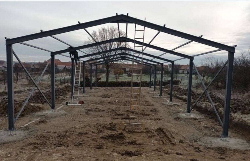 Vand profile metalice pentru construirea hale