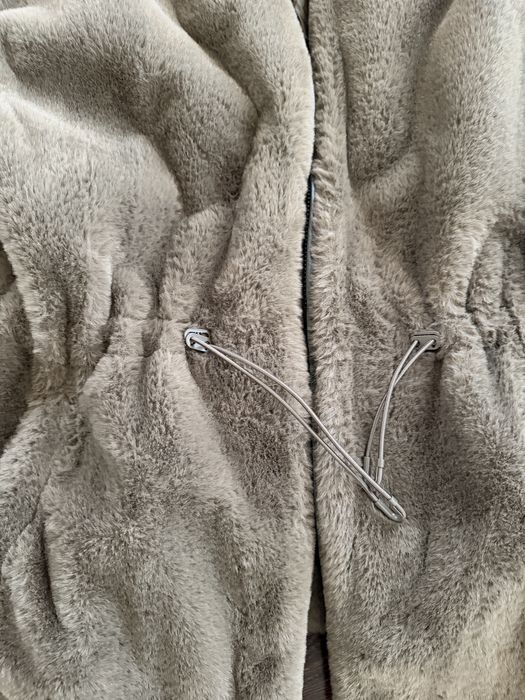 Haina blana artificiala Zara