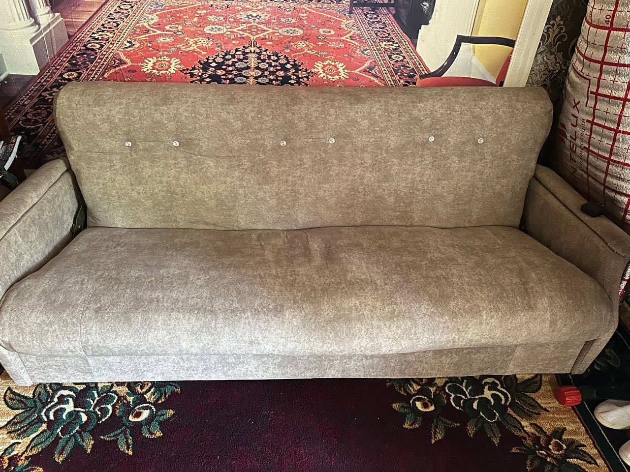 Mebel sotiladi komplekt