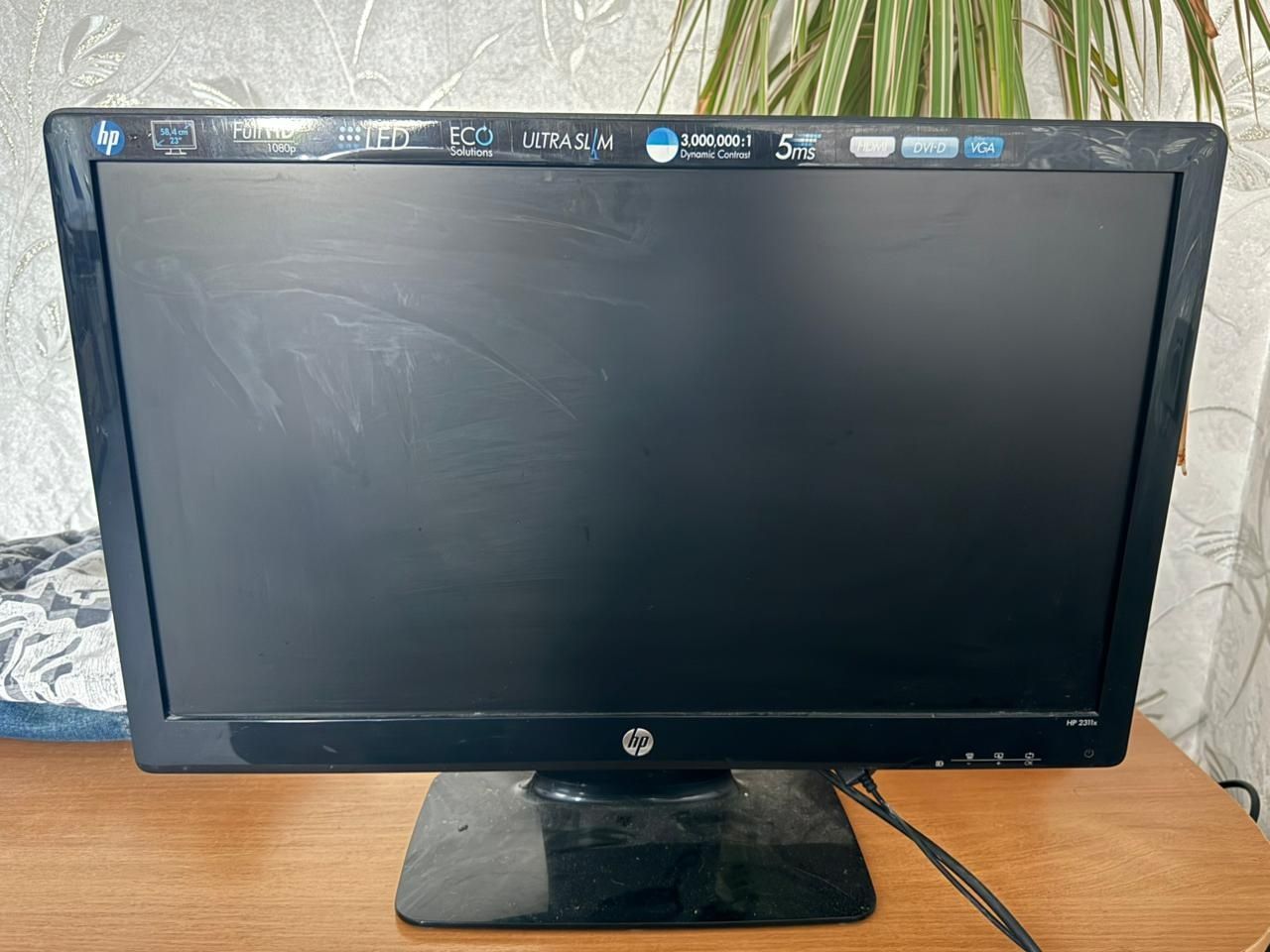 Продам монитор hp диагональ 58.4см разрешение full HD в рабочем состоя