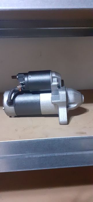 Electromotor Renault Master 2.3, Trafic 2.0, Opel Vivaro reconditionat