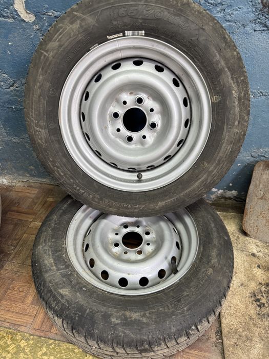 Продам шины на легковую автомашину, в отличном состоянии