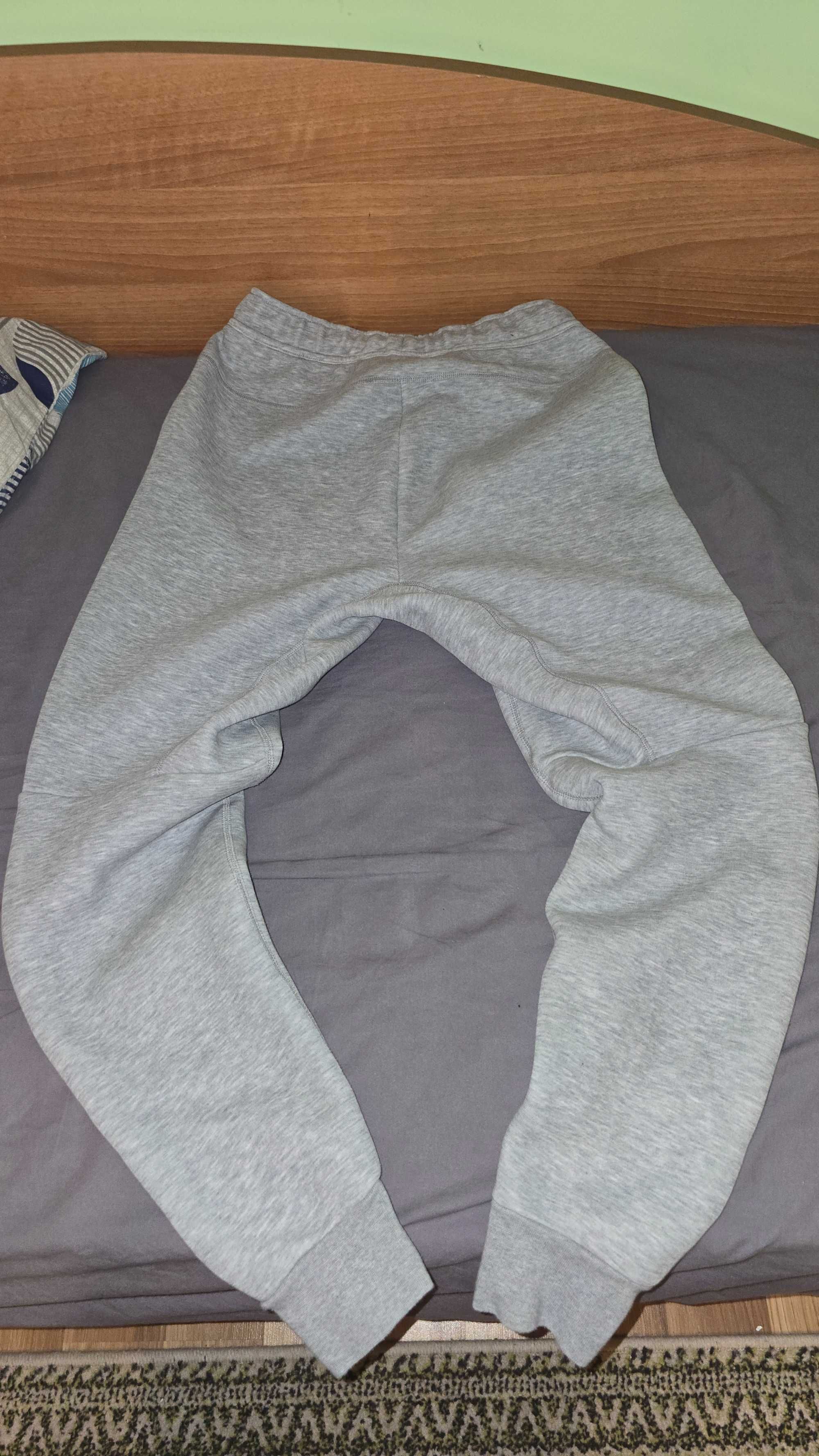 Nike Tech Fleece долнище/сиво
