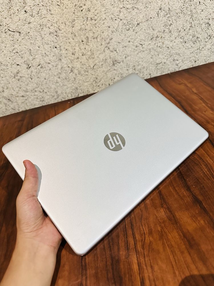 Hp noutbuk core i3 holati ideal turibdi