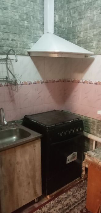 Yashnobod tumani 2 xona uy ijaraga beriladi 300 dollarga oilaga toza