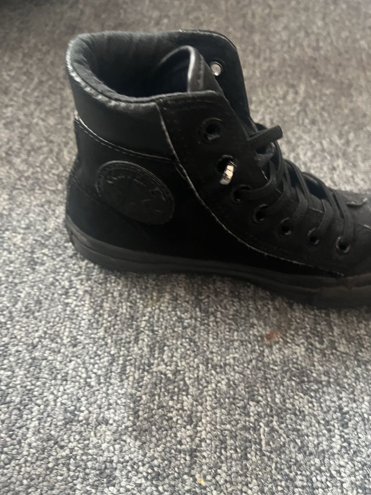 Кецове, Converse