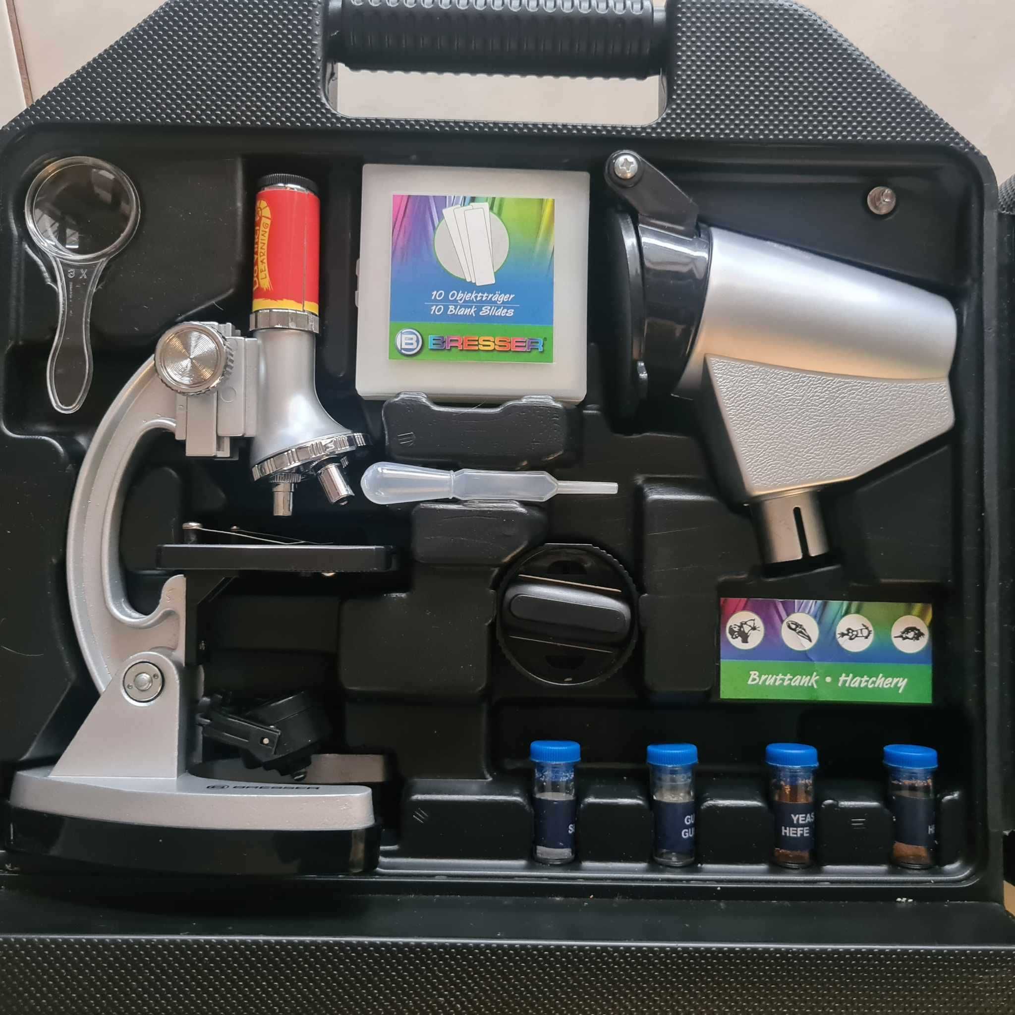 Microscop Bresser Junior 300-1200X, accesorii incluse, nou nefolosit